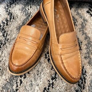 Elegant Tan Leather Slip-On Loafers
